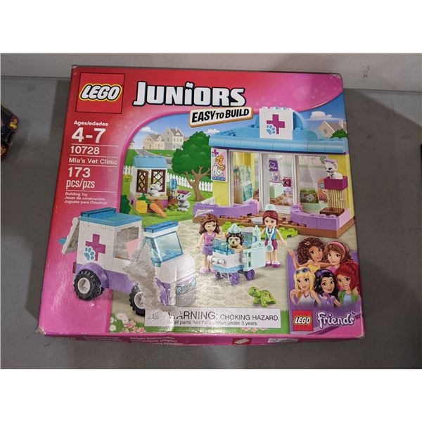 Lego Juniors 10728 Mia's vet Clinic (BNIN)