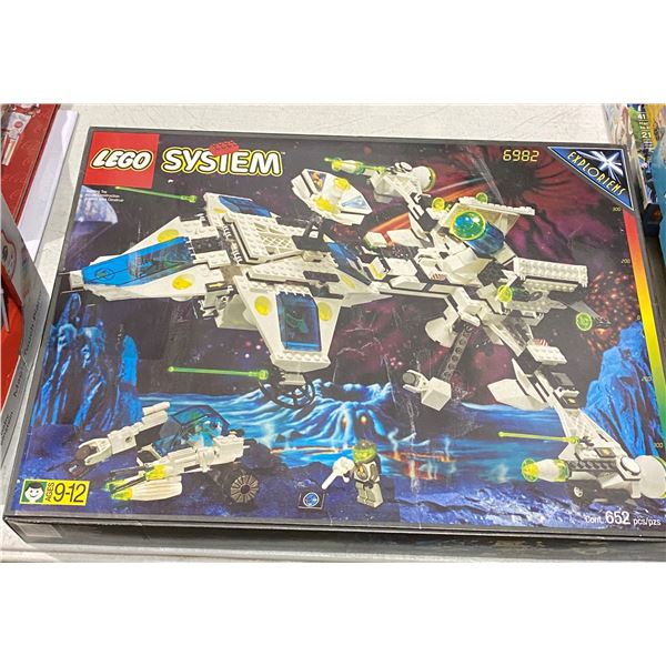 Lego System 6982 (Brand new in box)