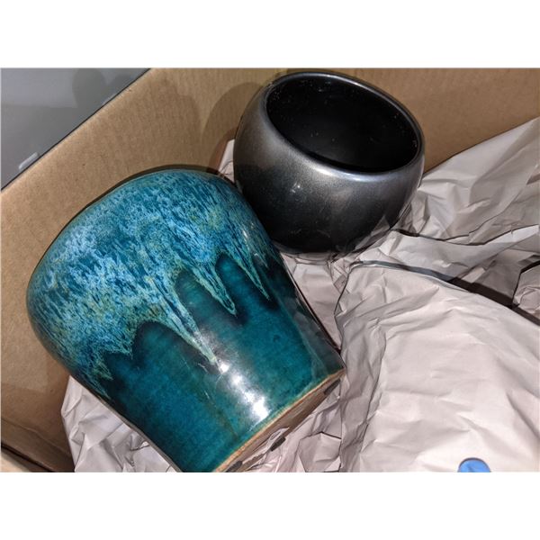 Box of assorted ceramic pots