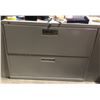 Image 2 : Two metal storage cabinets