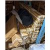 Image 2 : A lot of projection screens and screen materials