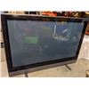 Image 1 : TV from the show and misc