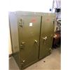 Image 1 : Large Safe