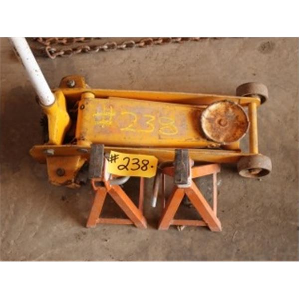 FLOOR JACK & 2 JACK STANDS