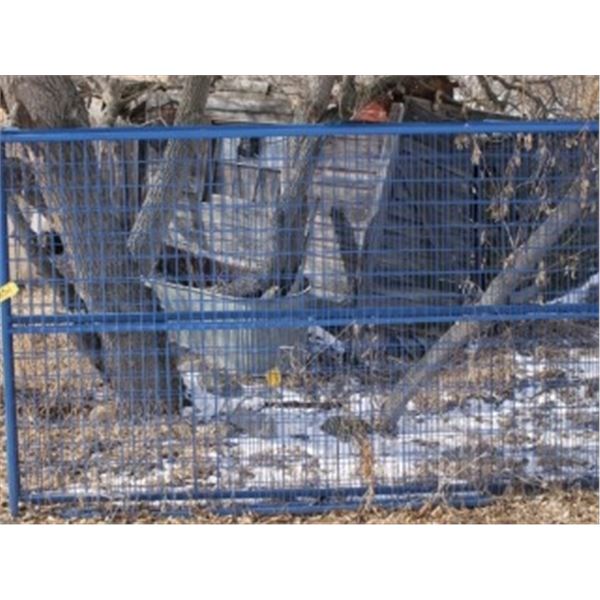 4 BLUE METAL FENCE PANELS