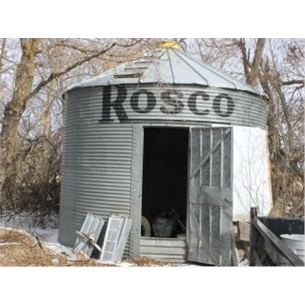 ROSCO 4 RING GRAIN BIN ON CONCRETE FLOOR