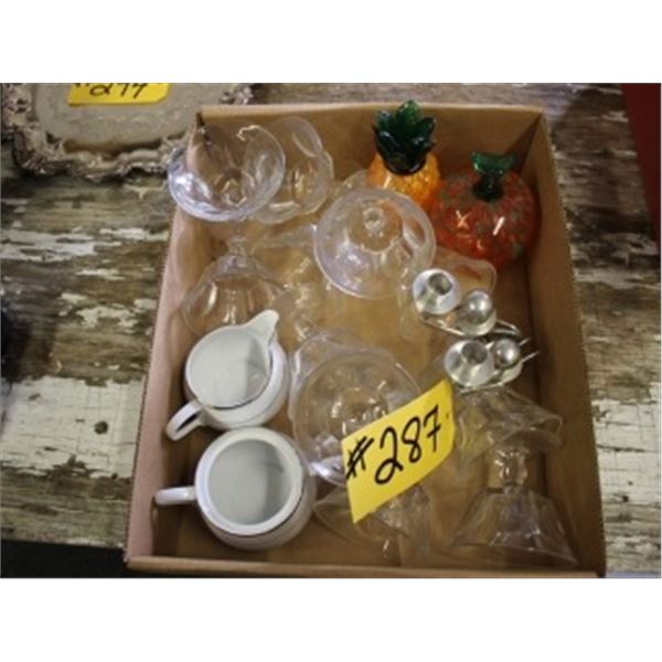 BOX OF GLASSWARE