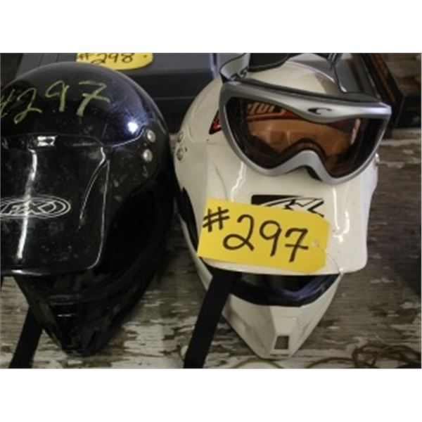 2 HELMETS, GOGGLES