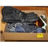 Image 1 : BOX OF TOQUES, GLOVES, GOGGLES