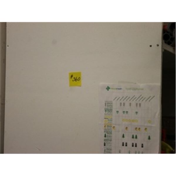 WHITE CABINET (24" X 48" X 96")