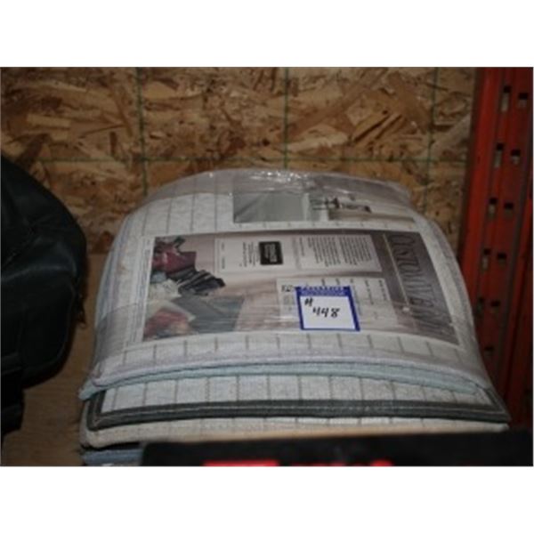ASSORTED CARPET MATS