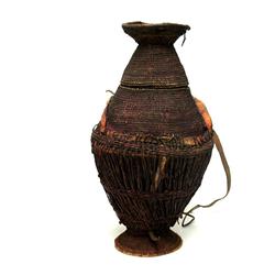 African water basket with fitted lid; leat