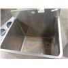 Image 2 : Stainless Steel 60 Gal Soaking Sink w Lid
