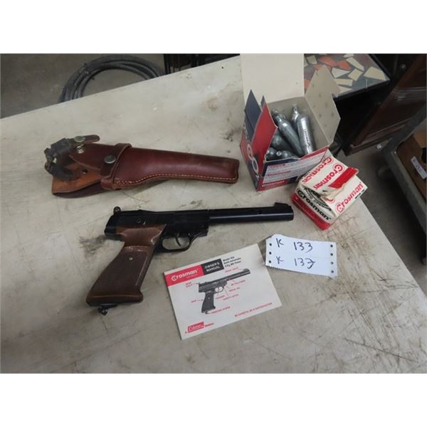 Crosman Model 454 Pellet/BB gun w CO2 & BB's Plus Holster