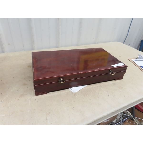 (K) Communityu Silverware Set w Case