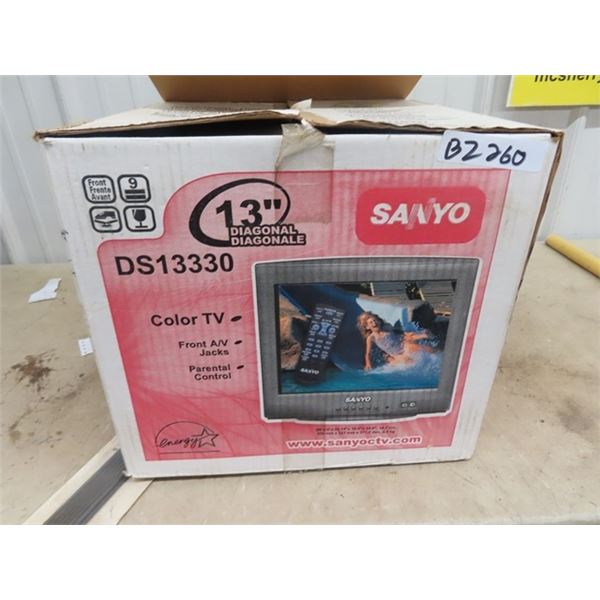 Sanyo Model DSI 3330 13" Color TV, New Old Stock in Original Box