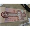 Image 2 : 2) 1973 1 Dollar Canadian Bills & 1) 1986 2 Dollar Canadian Bill