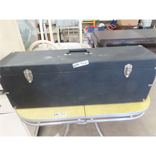 DA- LITE 6 ' x 6' Fast Fold Screen & 2 Light Fixtures