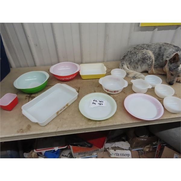 Approx 13 Pyrex & Fire King