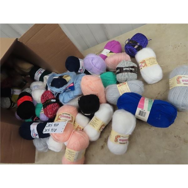 50 Bundles of Wool/Yarn