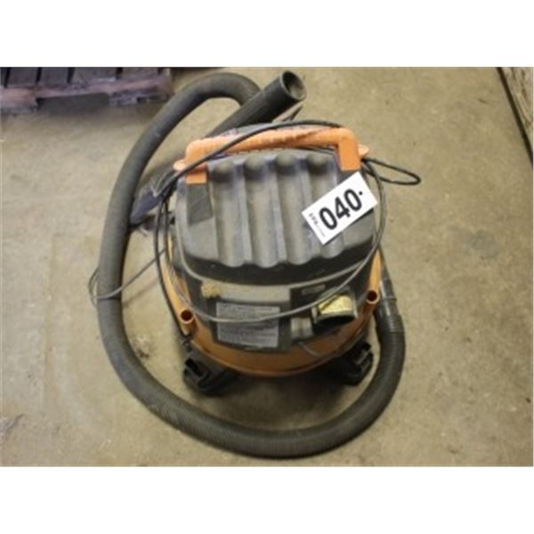 RIGID SHOP VAC C/W HOSE