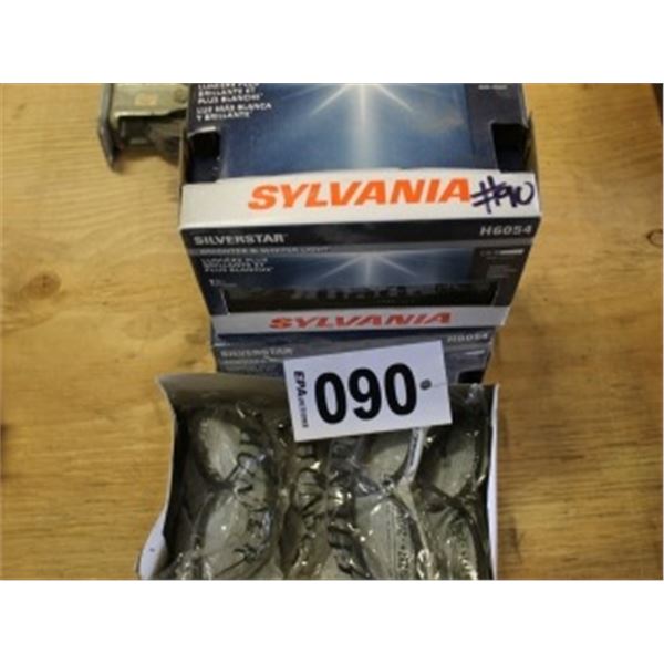 2 HEADLIGHTS, APPROX. 6 PAIRS OF SAFETY GLASSES