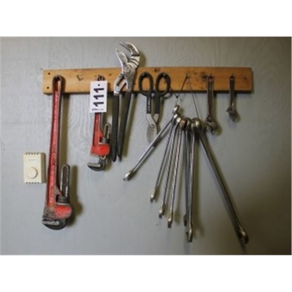 PIPE WRENCHES, WRENCHES