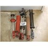 Image 1 : APPROX. 3 HYDRAULIC RAMS & HYDRAULIC MOTOR