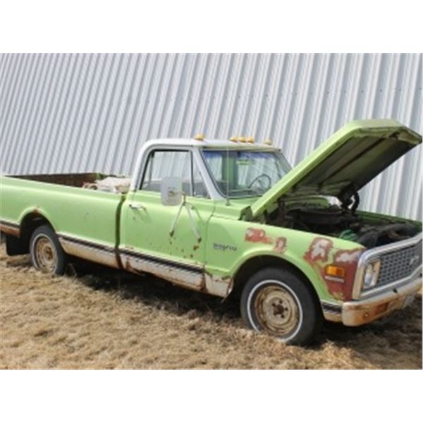 1971 CHEV C10 CUSTOM DELUXE