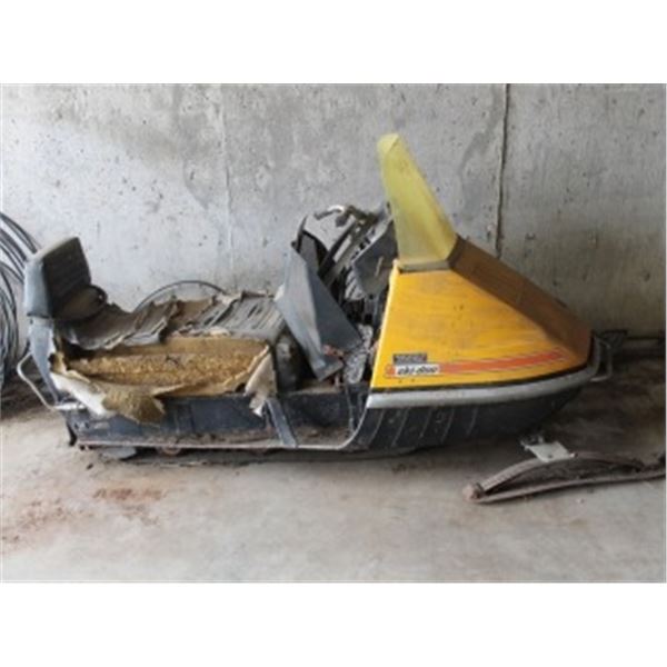 SKIDOO ( PARTS ONLY )