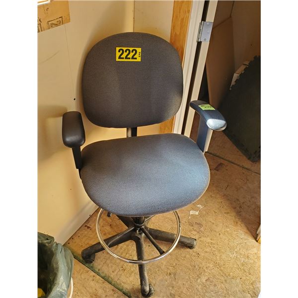 GREY OFFICE CHAIR, 2 GREY FLOOR TILES, SAMSUNG COPIER