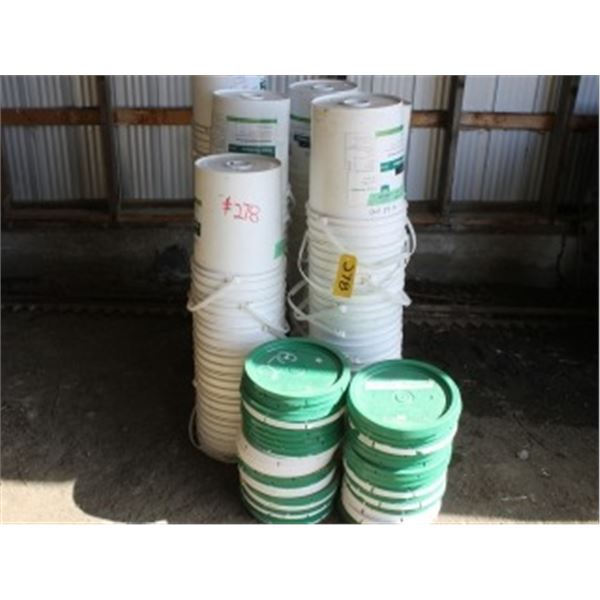 APPROX 60 CLEAN PLASTIC PAILS C/W LIDS