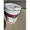 Image 1 : paint 1/2 full