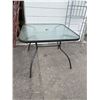 Image 1 : Patio table