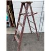 Image 1 : 5 foot rustic ladder