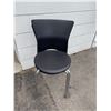 Image 2 : Pair stacking chairs