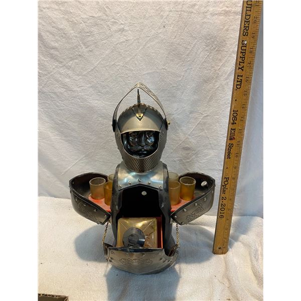 Retro knight Decanter bar set
