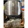 Image 1 : Lean mean fat grilling machine and light bulbs