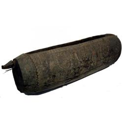 A RARE OLD LOWER SEPIK DRUM (garamut),