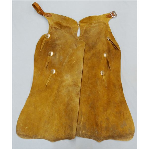 Batwing chaps w/conchos, unmarked