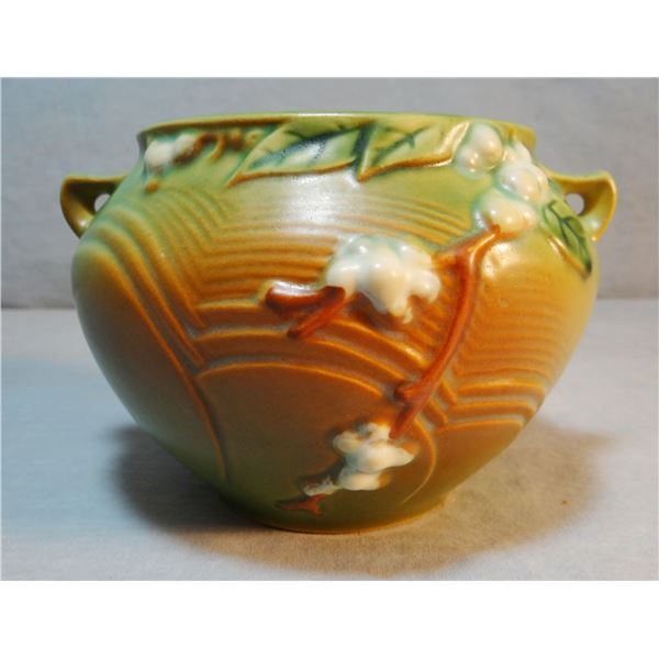 Roseville vase, Snowberry, 1J-4, brown, mint