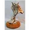 Image 2 : Gray wolf resin sculpture, 9" x 6" w x 7", unsigned'