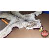 Image 2 : Lynx Fur Rug (46"W x 44"L)