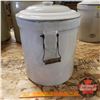 Image 2 : 5 Gallon Crock with Lid - Medalta (16-1/2"H x 13-1/2" Dia)
