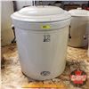 Image 1 : 12 Gallon Crock with Lid - Medalta (20"H x 17-1/2" Dia)