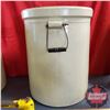 Image 2 : 15 Gallon Crock - Medalta (22"H x 17" Dia)