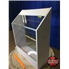 Image 2 : Counter Top Display Cabinet (24"H x 19-1/2"W x 7-1/2"D)
