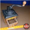 Image 2 : Coffee Grinder - Table Top - Cast Iron Top