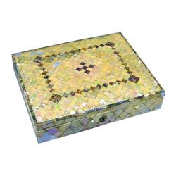 Gamblers Box Quilted Mother of Pearl