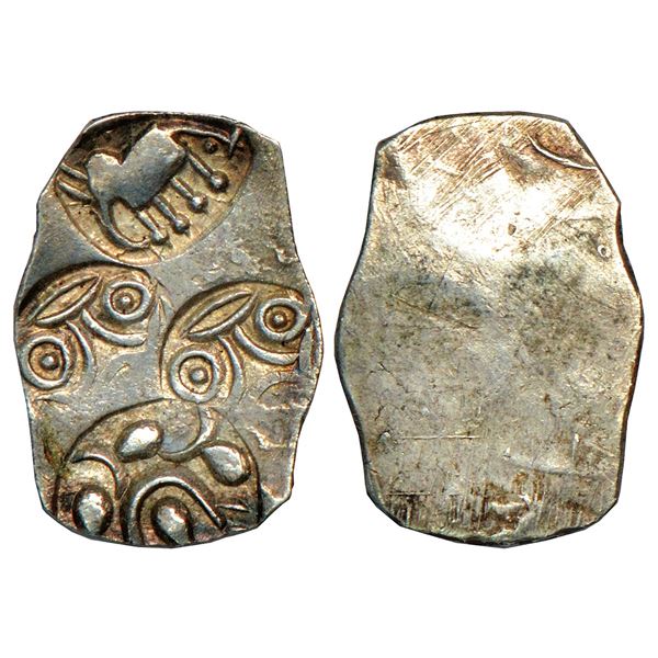 Ancient India: Archaic silver punch-marked coin, Tapi-Wainganga Valley region, ½ Karshapana, 1.66g